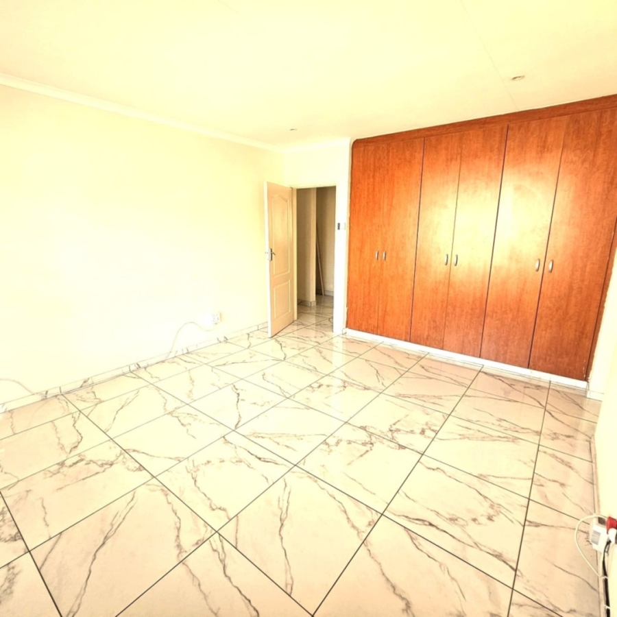 To Let 3 Bedroom Property for Rent in Safari Gardens North West
